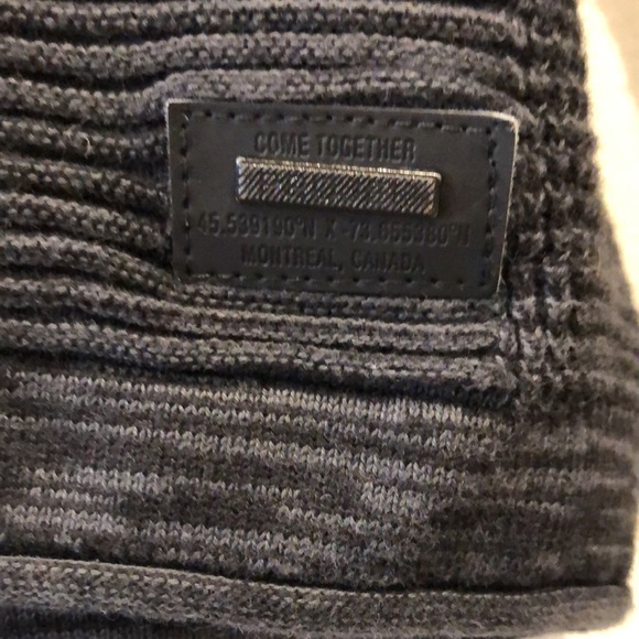 Sweater - Picture 5 of 6